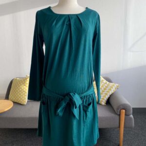 Madeleine & Marie Vetements grossesse Allaitement vêtements seconde Main robe verte ML face