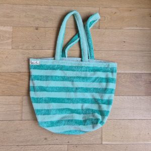 Madeleine et Marie vetements grossesse allaitement sac cabas raye vert vue face 2